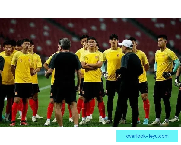 国足新帅首秀大胜点燃球迷热情联赛争冠格局再起波澜引关注升温中 国足新帅首秀大胜点燃球迷热情联赛争冠格局再起波澜引关注升温中