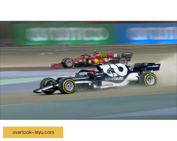 F1赛事最新动态：红牛车队稳居领头羊，法拉利与梅赛德斯迎挑战