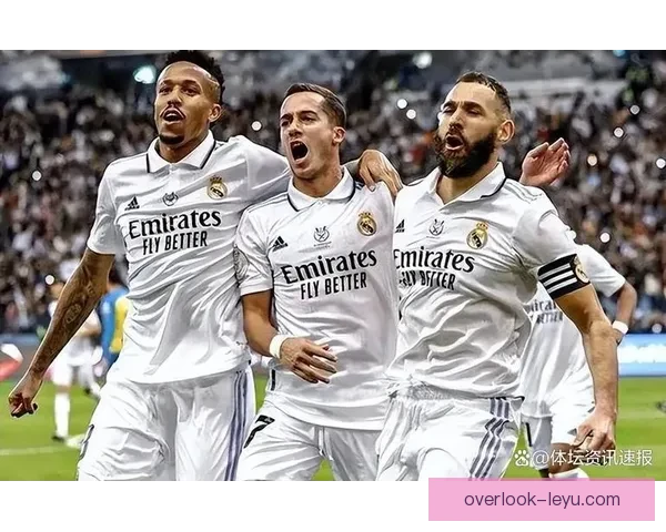 国际足坛风云再起 世界杯预选赛各队争夺激烈 强队碰撞引发焦点对决