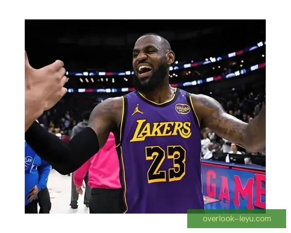 湖人詹姆斯带队逆转勇士锁定季后赛关键胜利